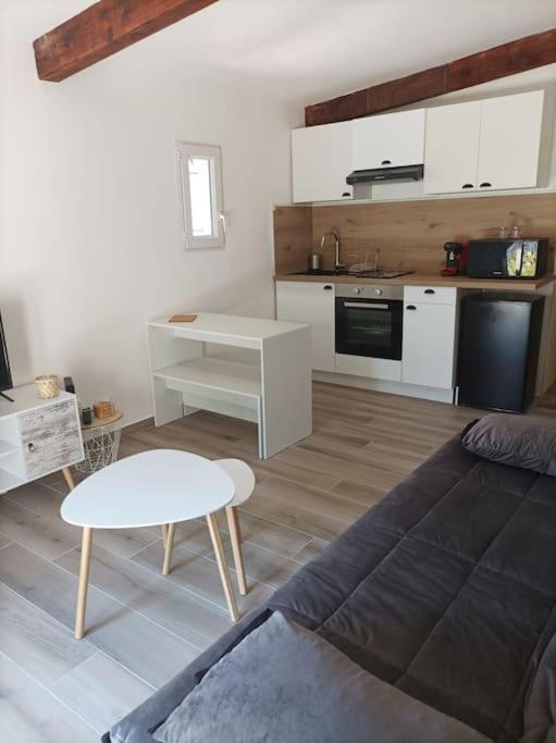 Studio Meuble Climatise Avec Terrasse Draguignan Eksteriør bilde